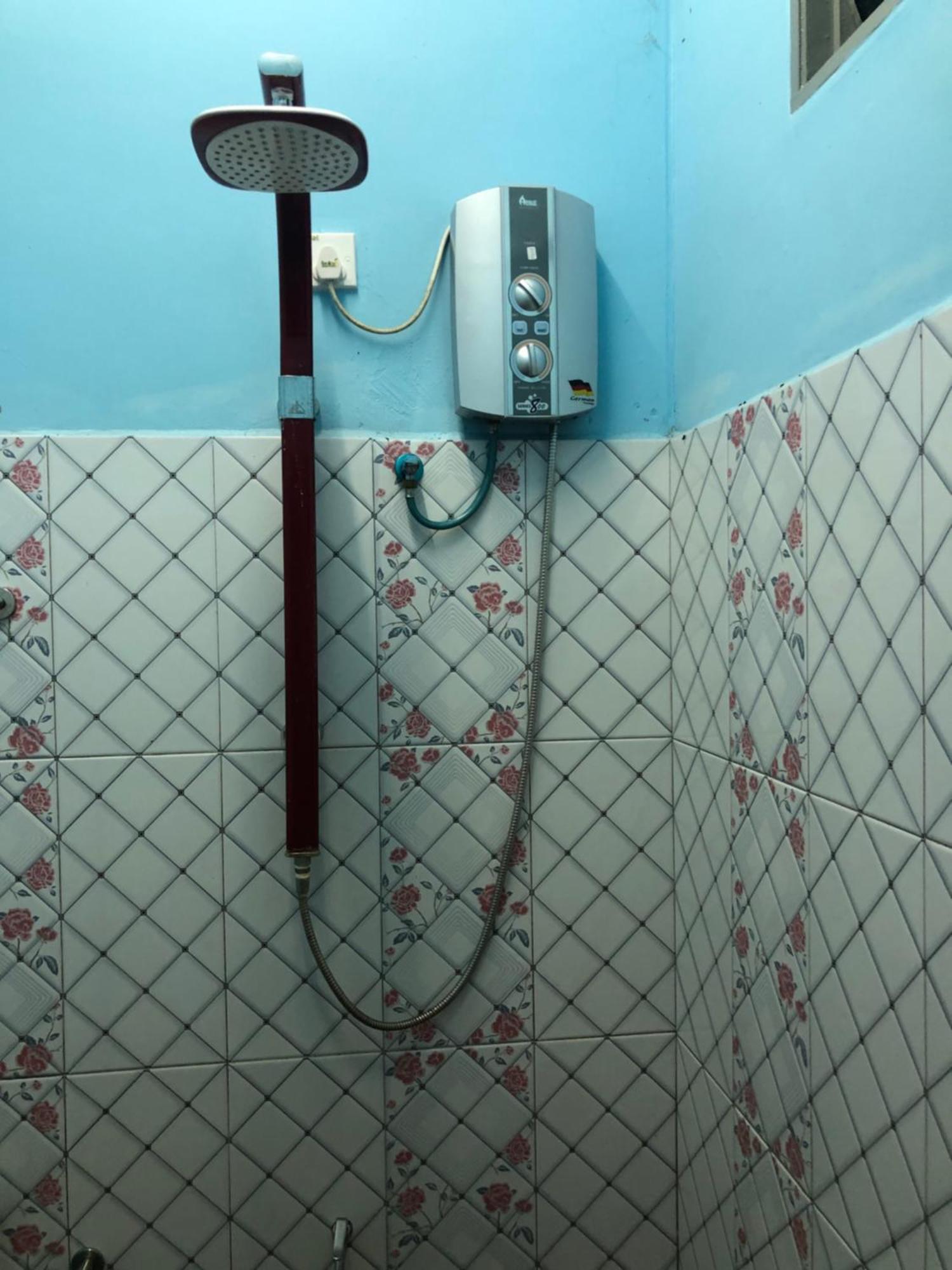 Dtahan Motel Taman Negara Kuala Tahan Exteriör bild