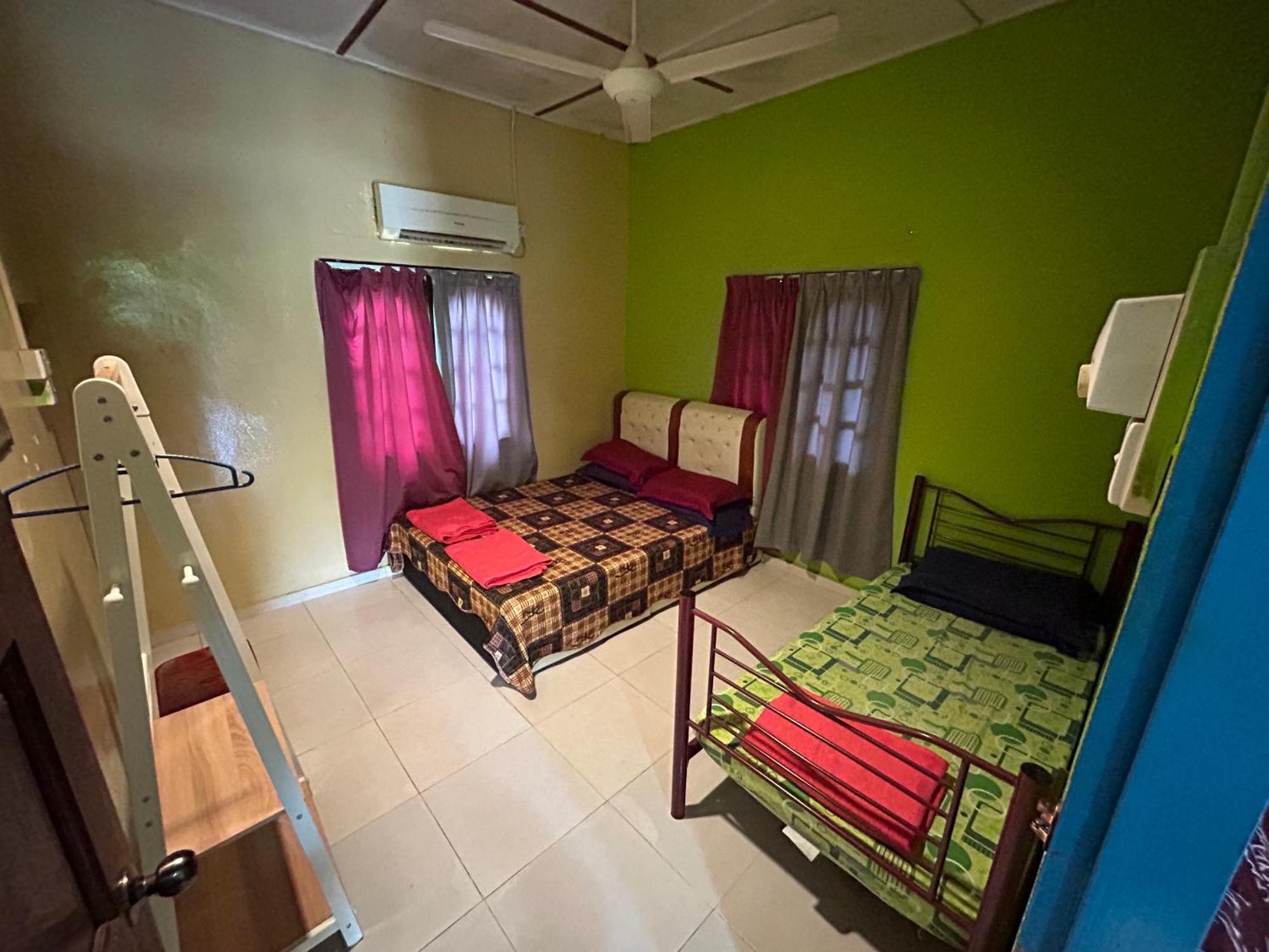 Dtahan Motel Taman Negara Kuala Tahan Exteriör bild