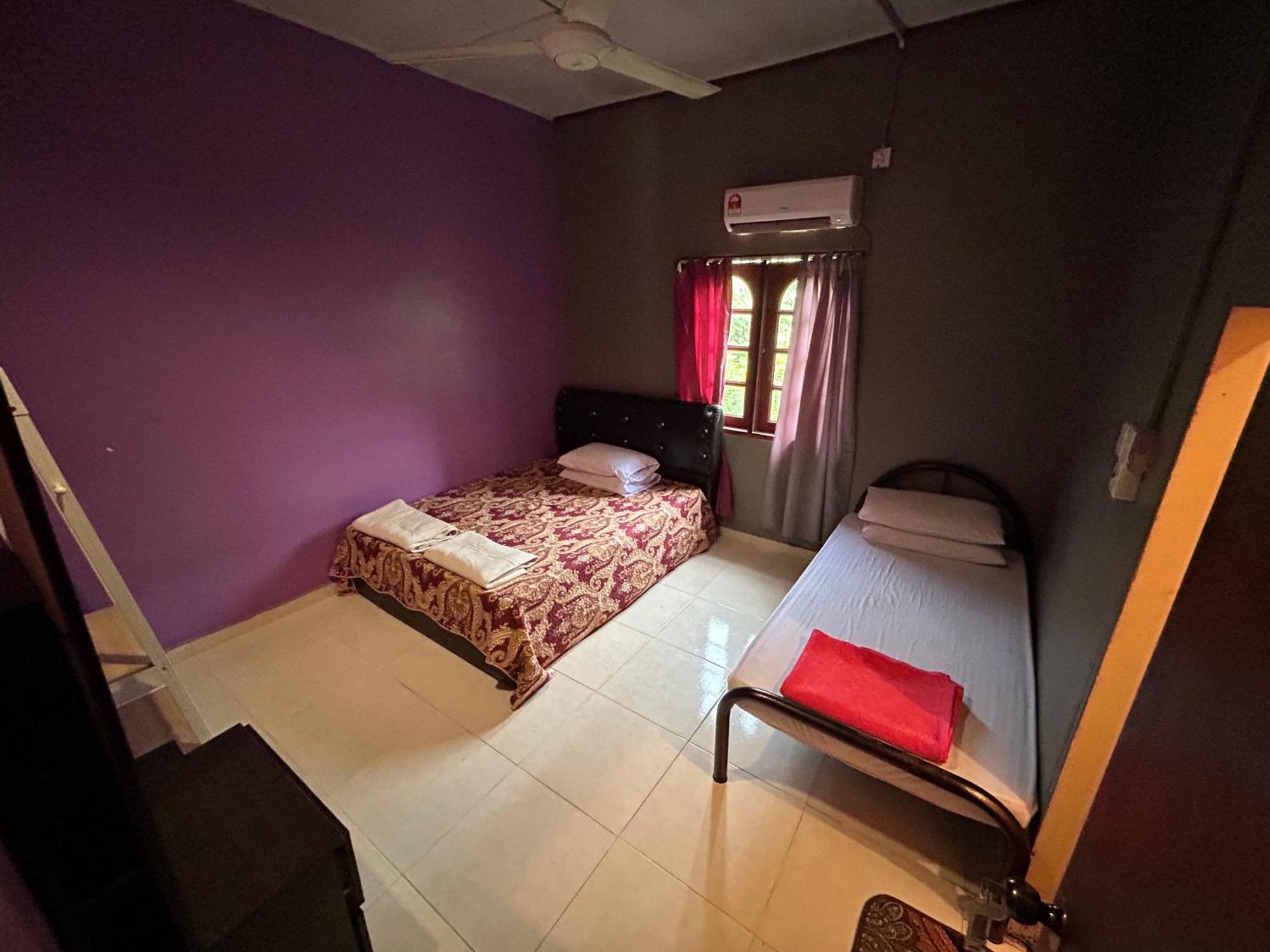 Dtahan Motel Taman Negara Kuala Tahan Exteriör bild