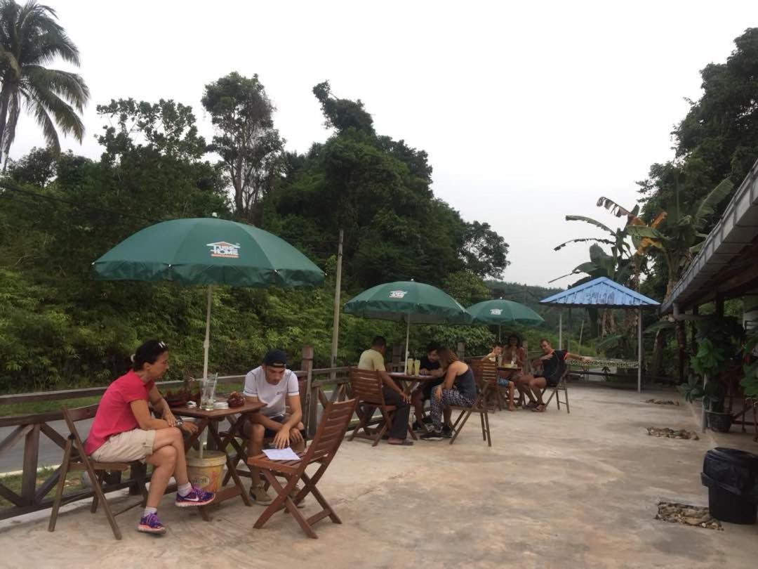 Dtahan Motel Taman Negara Kuala Tahan Exteriör bild