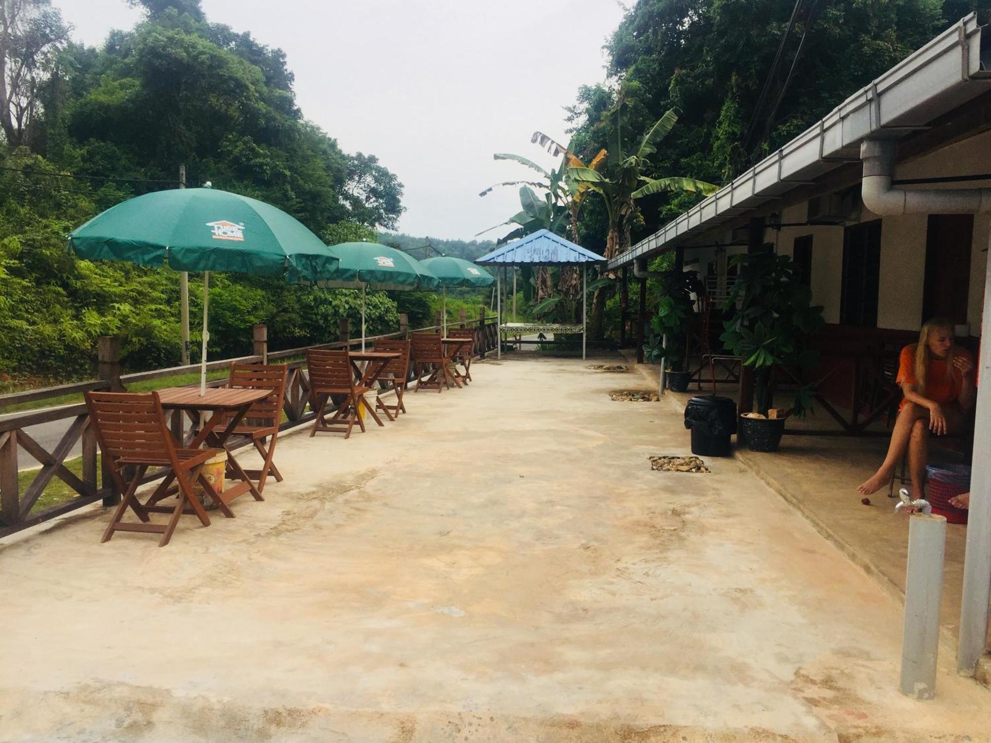 Dtahan Motel Taman Negara Kuala Tahan Exteriör bild