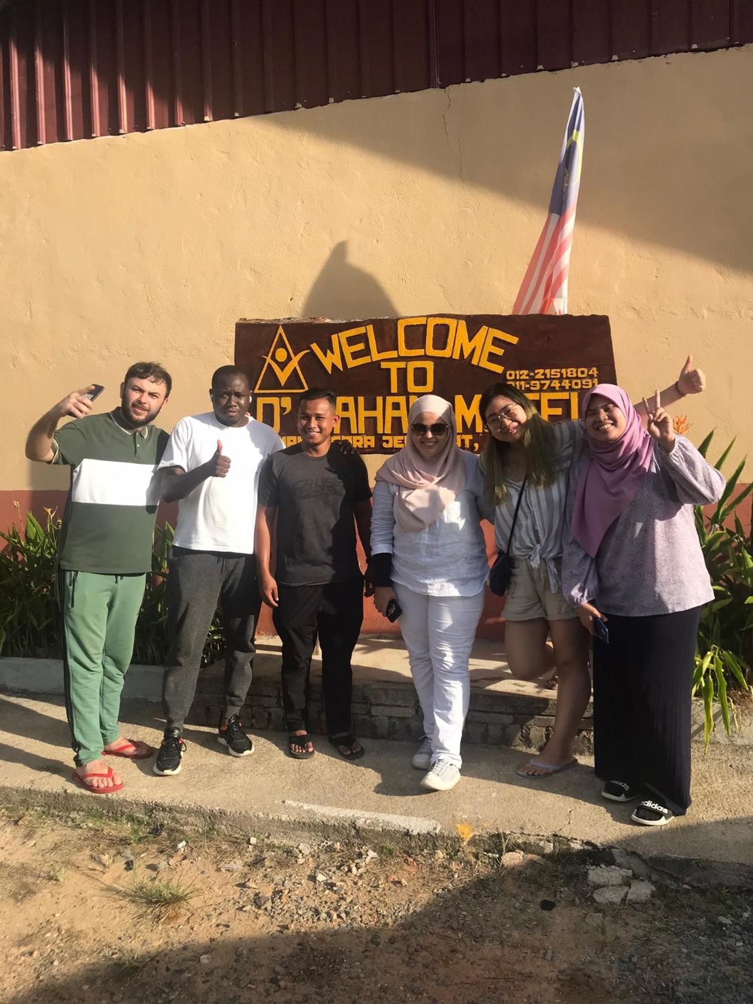 Dtahan Motel Taman Negara Kuala Tahan Exteriör bild