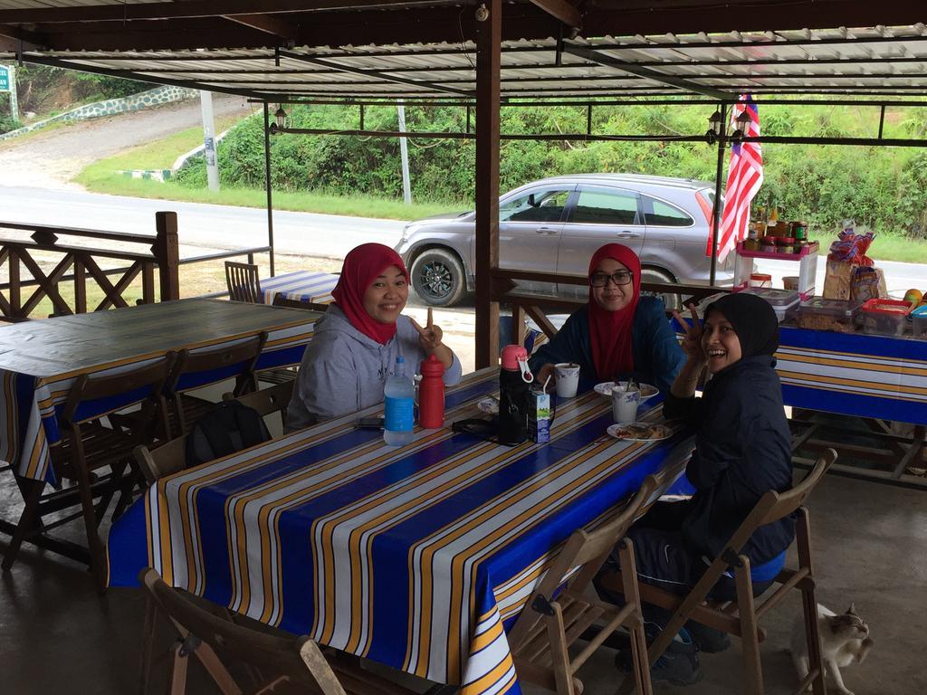 Dtahan Motel Taman Negara Kuala Tahan Exteriör bild
